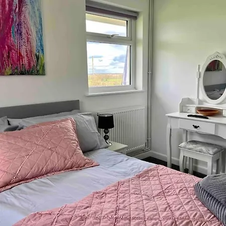 Cosy Bungalow With Views, Walks, Garden & Parking. Worcester Exterior photo
