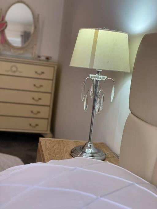 Cosy With Views, Walks, Garden & Parking. Worcester